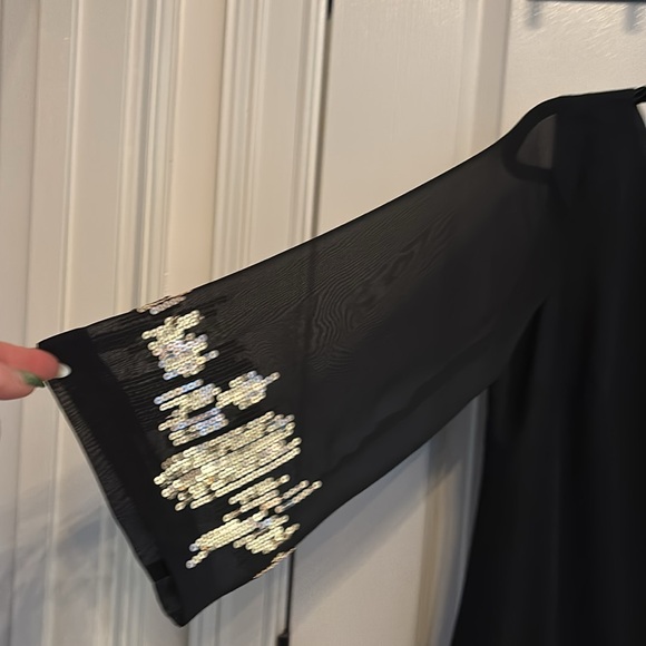 NWT cocktail dress black w/gold sequins.  Sz S - Picture 2 of 3